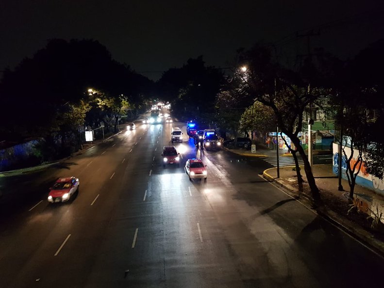 LMunicipio's tweet photo. @UCS_CDMX @rogk_bender @hiramalmeidae @SSP_CDMX por parte del Sector Nativitas se incrementa los recorridos con patrullas y elementos pie tierra sobre el Eje 5 Sur desde calzada de Tlalpan a Plutarco E. Calles en la colonia Nativitas para de inhibir los asaltos a los usuarios  de transporte publico y detener a los asaltantes https://t.co/c83bODEBDI