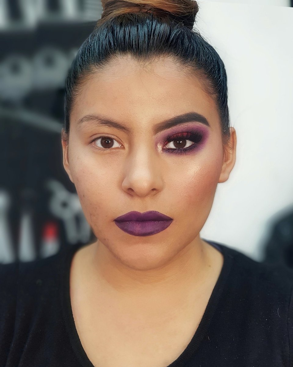 saulhr83's tweet photo. Demo makeup class!
Makeup by Me!
💄💄💄
...
#makeup #mujeresreales #makeupart #makeupjunkie #glitter #glittermakeup #maquiagem #maquillages #lashes #inglotmexicooficial #drmakeup #maproderm #makeupforever #makeupstore #mac #cosmeticosmx #saulramirezmakeupandhair #saulramirezc https://t.co/NDiZFNuJgs