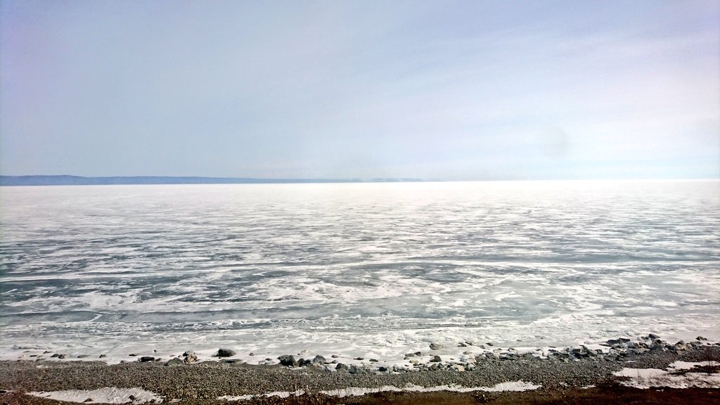Trains2Aberdeen's tweet photo. After a freezing night, the train finally reach the shore of #LakeBaikal (о́зеро Байка́л), the #DeepestLake in the world https://t.co/2CQ1zmzcfo
