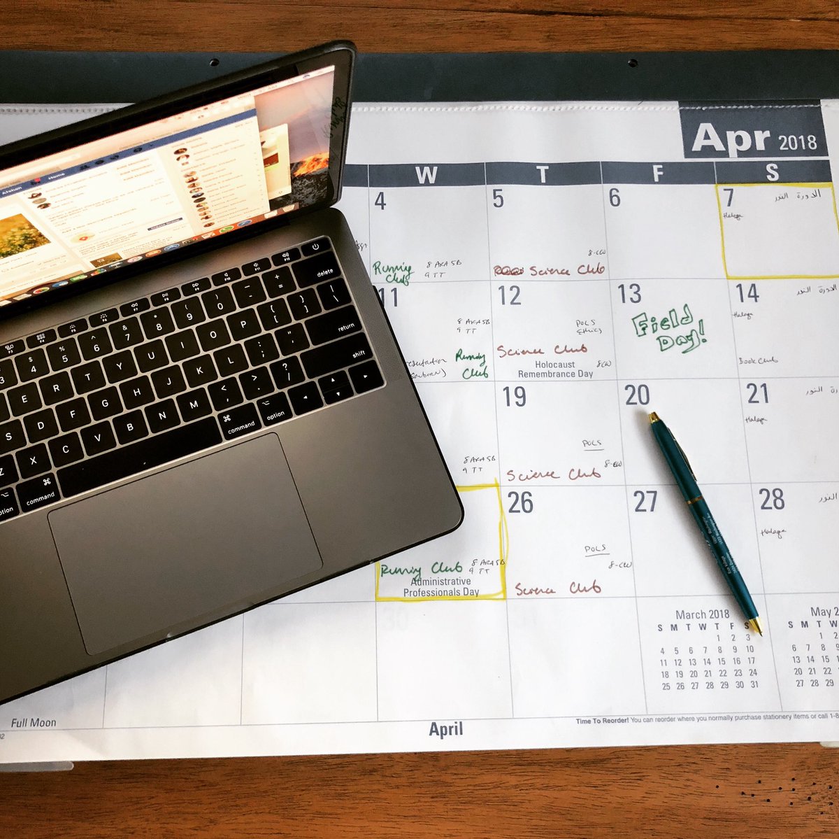 afshan1009's tweet photo. #AprilPlanning https://t.co/vbYYVuso2r