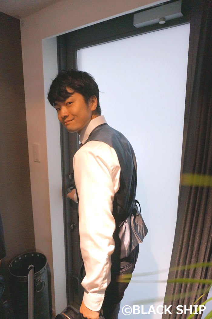 blackship_staff's tweet photo. 仕事に行ってくるよ～～～！！

CEO忘れ物は無いですか？
・・・・・・・・・・・・・・・・・・・・・・・・・・・・OK！
#blackship #福山潤 https://t.co/uAyoh3JKPK