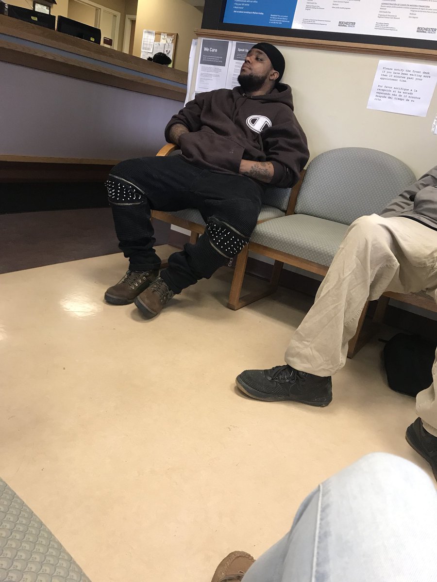 OliviaRajca's tweet photo. @Jay_Mel51 when you spend 10 mins catching up with a stranger cause you think itโs Money #butamiwrong https://t.co/PV3ObV4SVY