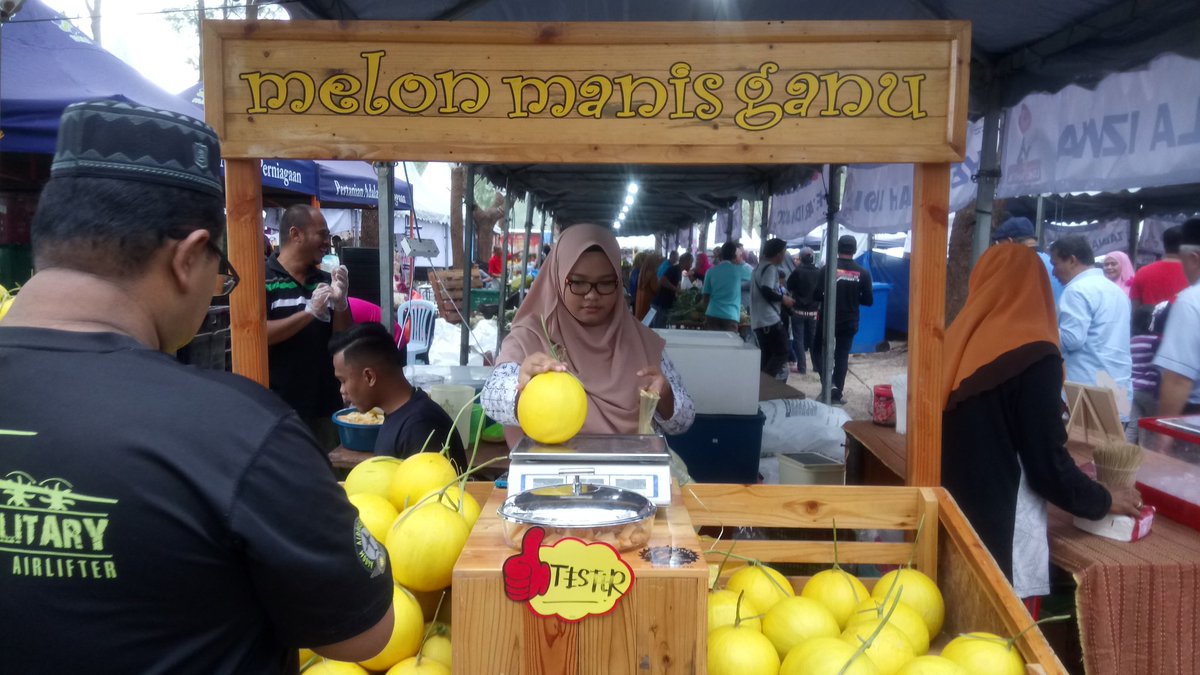 myDOA_HQ's tweet photo. Sape nk Melon Manis termanis di Pasaran..... Mari dtg kluster segar di #RoadtoMAHAKemaman
@shaberyc
@tajuddinabdulrahman
@ismailbakar60
@Jharizan
@MY1DOA
@moaMalaysia
#ourfoodourfuture
#PertanianHEBAT
#kemaman
#kertih https://t.co/0cLepiDikZ