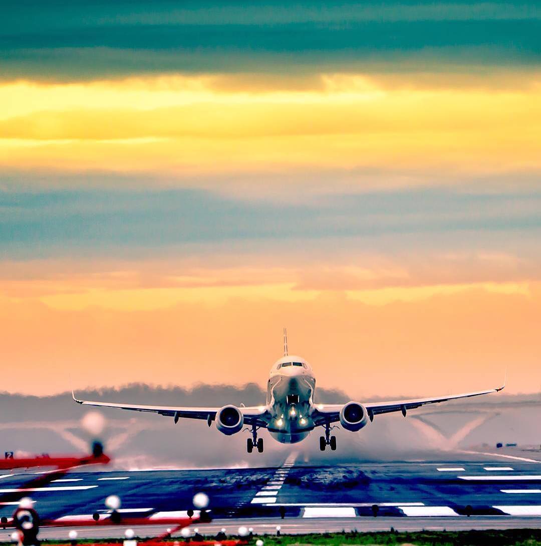 Fly_aircraft_'s tweet photo. Lovely picture. Boeing737 rotating.
•
•
To be featured tag us and use #flyaircraft 
•
•
#aviation #aviationporn #aircraft #aviators #fly #737 #Boeing737 #Boeing #takeoff https://t.co/NPfw4nzwAU