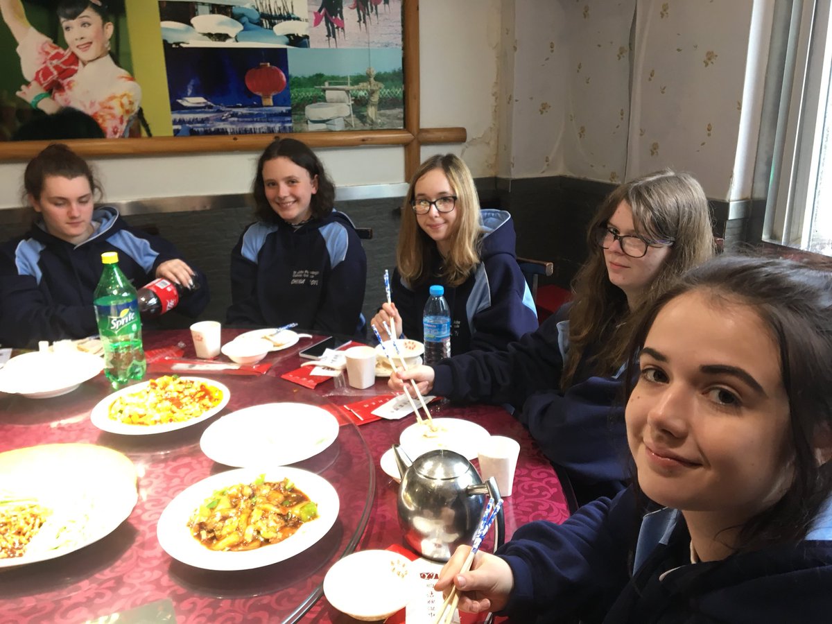 SJPLearning's tweet photo. A very wet and rainy last day in Shanghai @SJPHeadTeacher https://t.co/W6XVN89qrp