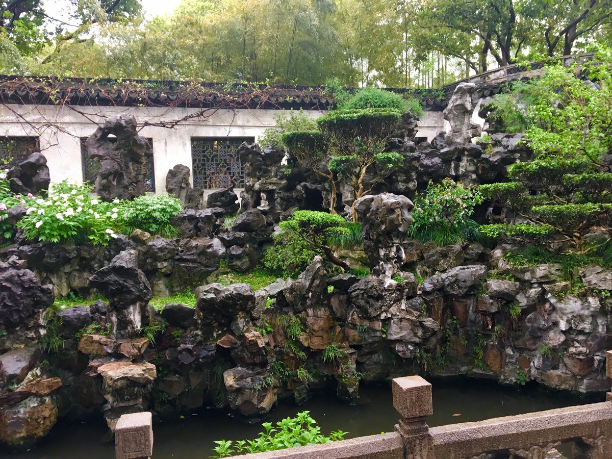 SJPLearning's tweet photo. The Yu Gardens were beautiful @SJPHeadTeacher https://t.co/XfKJVO7Dt1