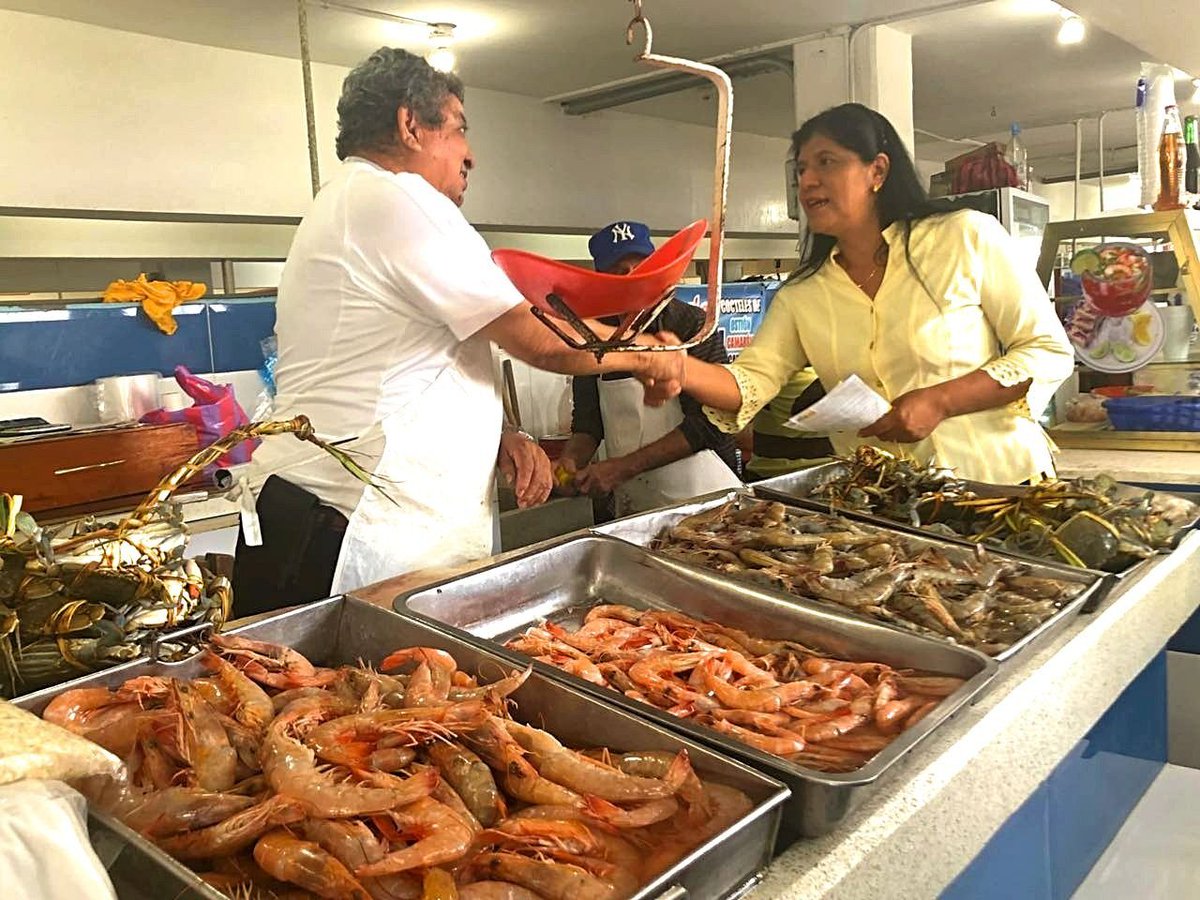 Es difícil la situación económica que los mercados populares enfrentan, impulsaremos iniciativas con sentido social para sacar adelante esta fuente de la economía nacional.#CuidemosVeracruz #PorVeracruzalFrente #TuVozenelSenado #Veracruz