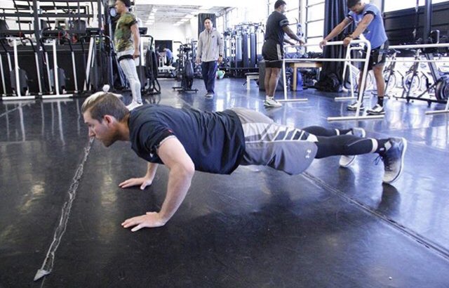 bstrongtrain's tweet photo. B STRONG is done in conjunction with partial or full bodyweight exercises for the most part. Each exercise can be adapated in terms of difficulty. If you can't manage 3 sets of 30 normal pushups, knee pushups, or pushing off a wall can be done instead. #gobstrong #bfrtraining https://t.co/I3870ipbae