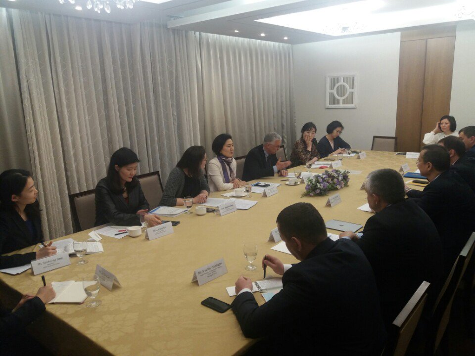 UNDPSPC's tweet photo. #Kazakhstan’s week-long study visit to #Korea on #GBV policies &amp; mechanisms closes with success! Words of thanks, recap of lessons learnt, promise of continued knowledge sharing and p’ship exchanged at the debriefing, along with @UNDPSPC, @UNDPKAZ, #ROK MOFA, #ROK police. https://t.co/XXbmAVCr0O