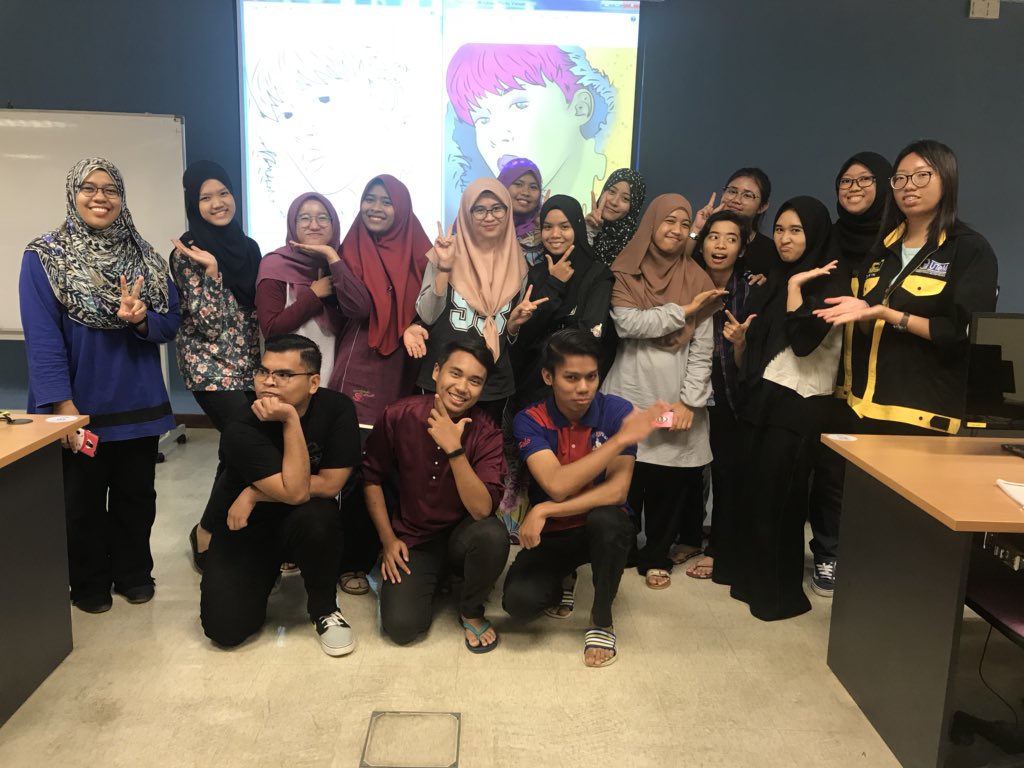 IMC_FTMK's tweet photo. Mini workshop vectorize muka untuk tenaga pengajar sebelum tibanya Karnival FTMK #unlimitedimagination #kelab_imc_ftmk #criticalminds #UnleashTheIdeas #MediaArtsAndDesign #InteractiveMediaClub https://t.co/amHr1UVMo1