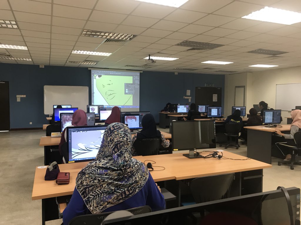 IMC_FTMK's tweet photo. Mini workshop vectorize muka untuk tenaga pengajar sebelum tibanya Karnival FTMK #unlimitedimagination #kelab_imc_ftmk #criticalminds #UnleashTheIdeas #MediaArtsAndDesign #InteractiveMediaClub https://t.co/amHr1UVMo1