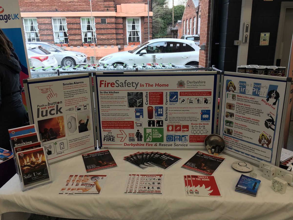 DerbyshireFRS's tweet photo. #CSO_Sarah will be at the @coopuk in #Belper until 3pm today promoting smoking safety! Come along to say hi and get some free adviceππ¬π₯π« https://t.co/5oScEvpdeR