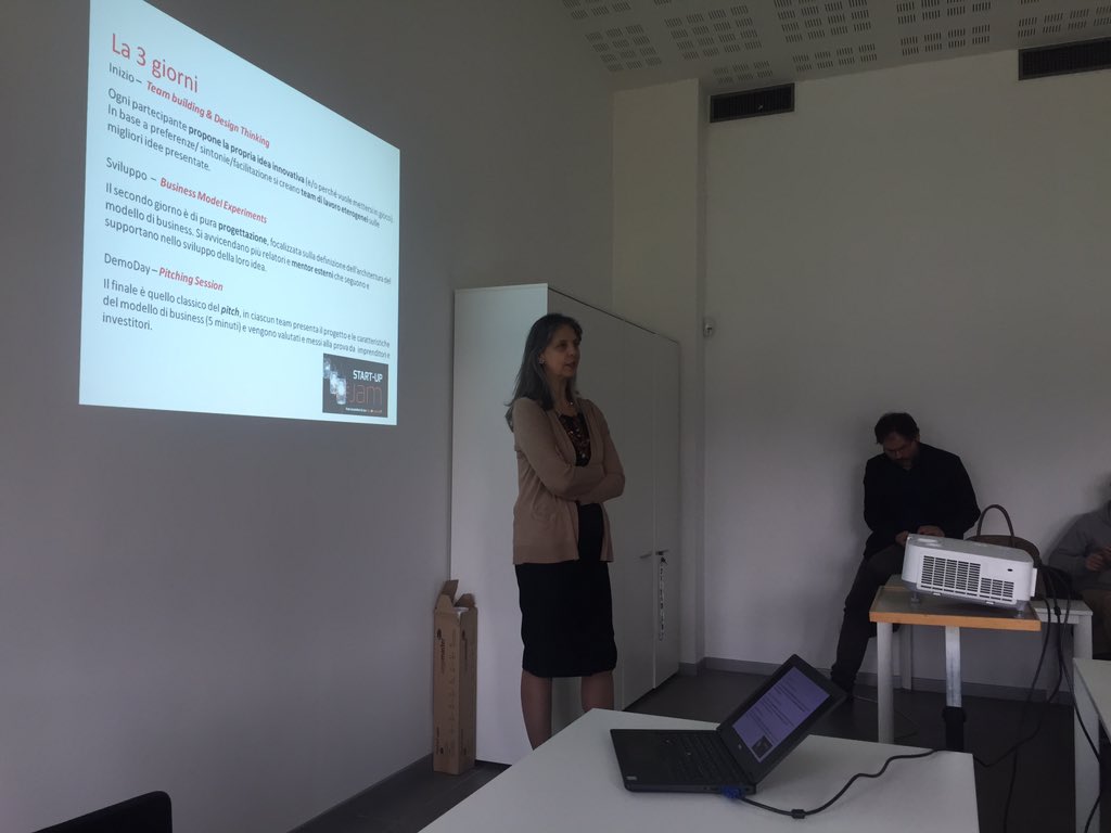 ledi's tweet photo. Questa mattina @Aster_ER al #TecnopoloModena presenta la #StartCupER a studenti e ricercatori @UNIMORE_univ. Appuntamento a #Modena il 17 Aprile con lo #scoutingtour https://t.co/Ti3ItspOGs https://t.co/qk5AWc0fCN