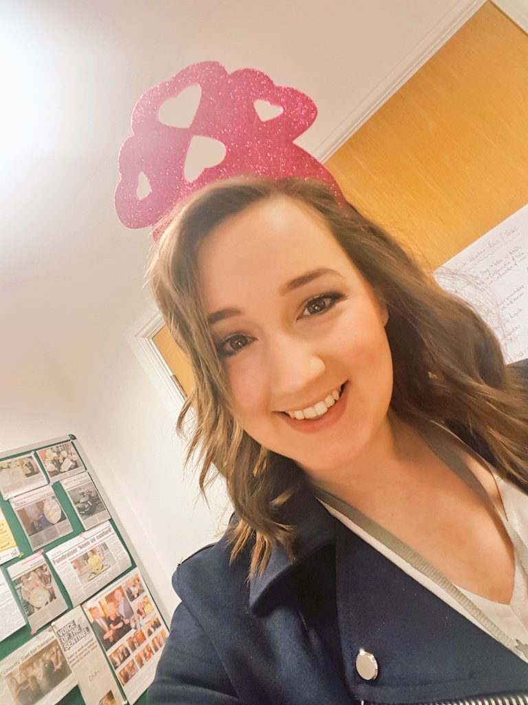 The last day of Queen AWB as a <a href="/DougieMacStoke/">Dougie Mac</a> Fundraiser - of course <a href="/KateShez1/">Kate Sherwin</a> got me a glitter filled crown to pop on my head 👑🌻