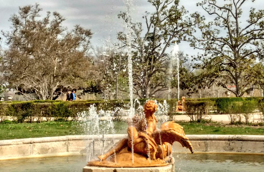 VisitAranjuez's tweet photo. Nereidas, ninfas del mar. Hijas de Océano. Jardín del Parterre, #Aranjuez.

https://t.co/0ZcDxfDfEW
Bienvenido al Paraíso.
#Madrid #Toledo #Primavera https://t.co/b4QdvPt92Q