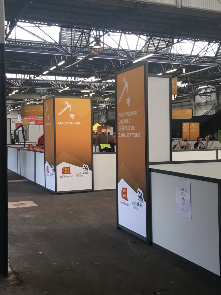 SgdbFrance's tweet photo. Visite des sélections régionales de @RegionNormandie des #OlympiadesdesMetiers @WorldSkillsFR #ExcellenceBTP #odm2018 https://t.co/u37RC7nPPR
