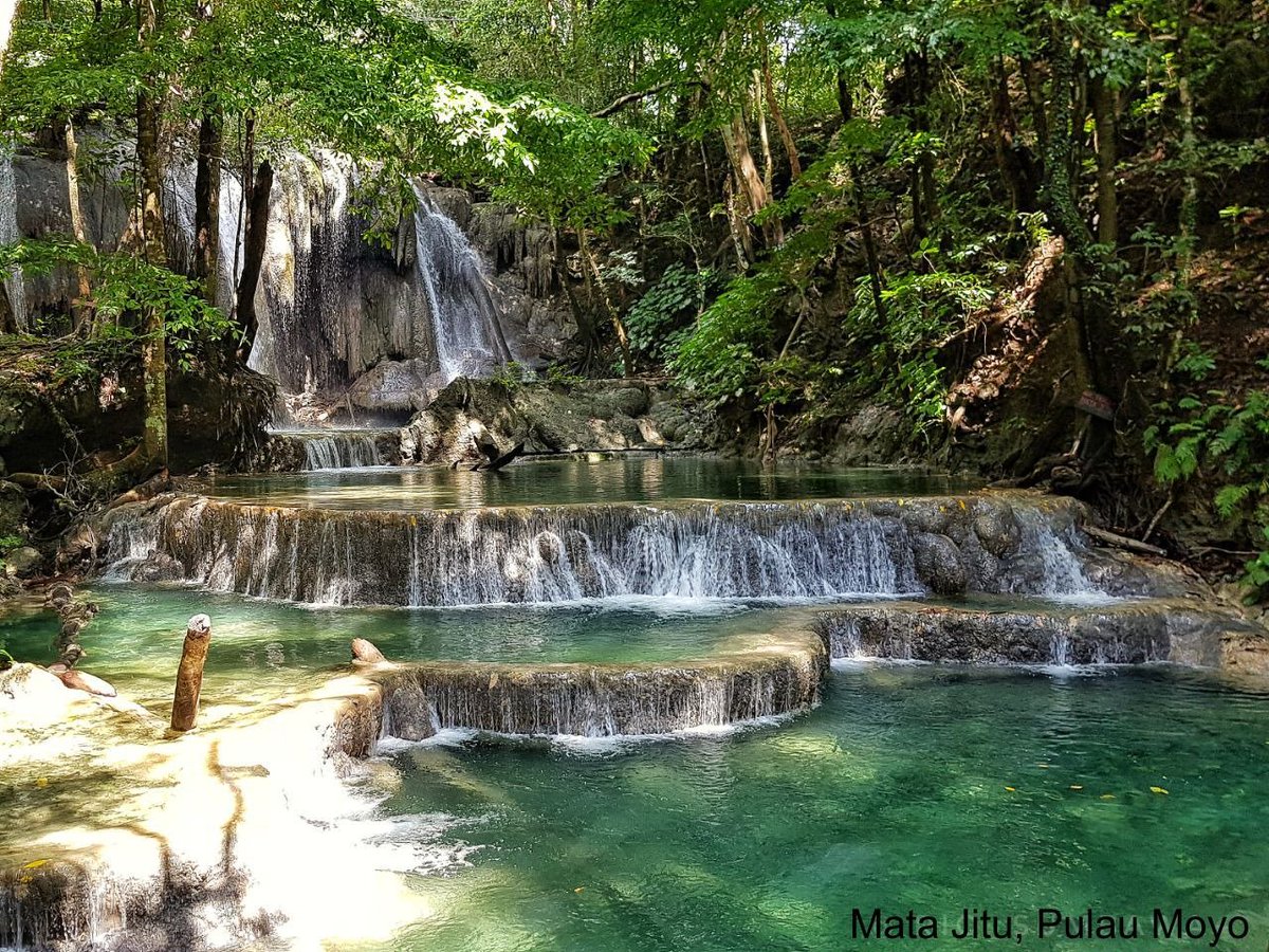 Riskygustinaa's tweet photo. Keindahan Air Terjun Mata Jitu, di Pulau Moyo, Kabupaten Sumbawa.
Ayo ke Sumbawa kak @putrilailawati @Aprizalijal90 @AndiniNuria @Febby_Maya_Sari @ZarKasitastura @imajie @SasakJourney @mala_ajaa @fajrinherris
#AyoKeFestivalTambora
#VisitDompu https://t.co/DtJD817WnN