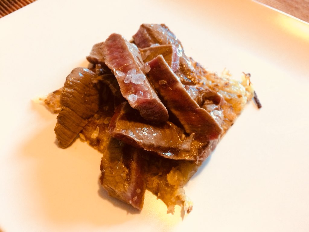 JustNibio's tweet photo. #carne #manzo #tagliata di #scamone in marinatura acida alla #griglia su #rosti di #patate | #foodaddicted #foodlover #foodporn #cucinaitaliana #cucinachepassione #foodphoto #foodpic #food #cibo #cucina #cucinare #cooking #cook #ilovefood #foodblogger #ilovecooking https://t.co/nMd9esiyFL