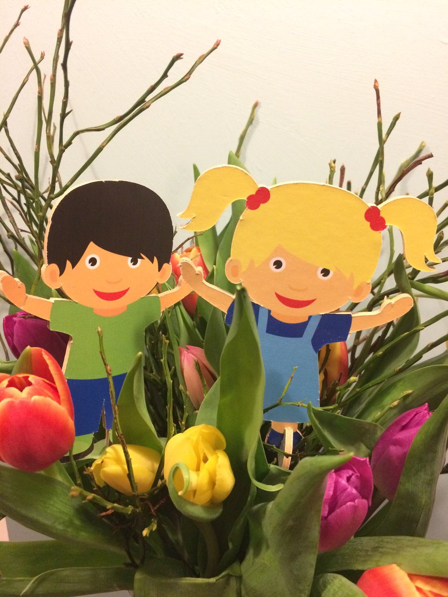 Ye &amp; Bo in de bloemetjes. Verkooppunten gezocht voor kinderboeken over #Zeeland in <a href="/Zeeland/">Zeynep Krych</a>. Gunstige inkoopprijzen vanaf 10 stuks. Voor recreatiebedrijven bv. super leuk! Ook in het Duits. ye-bo.club