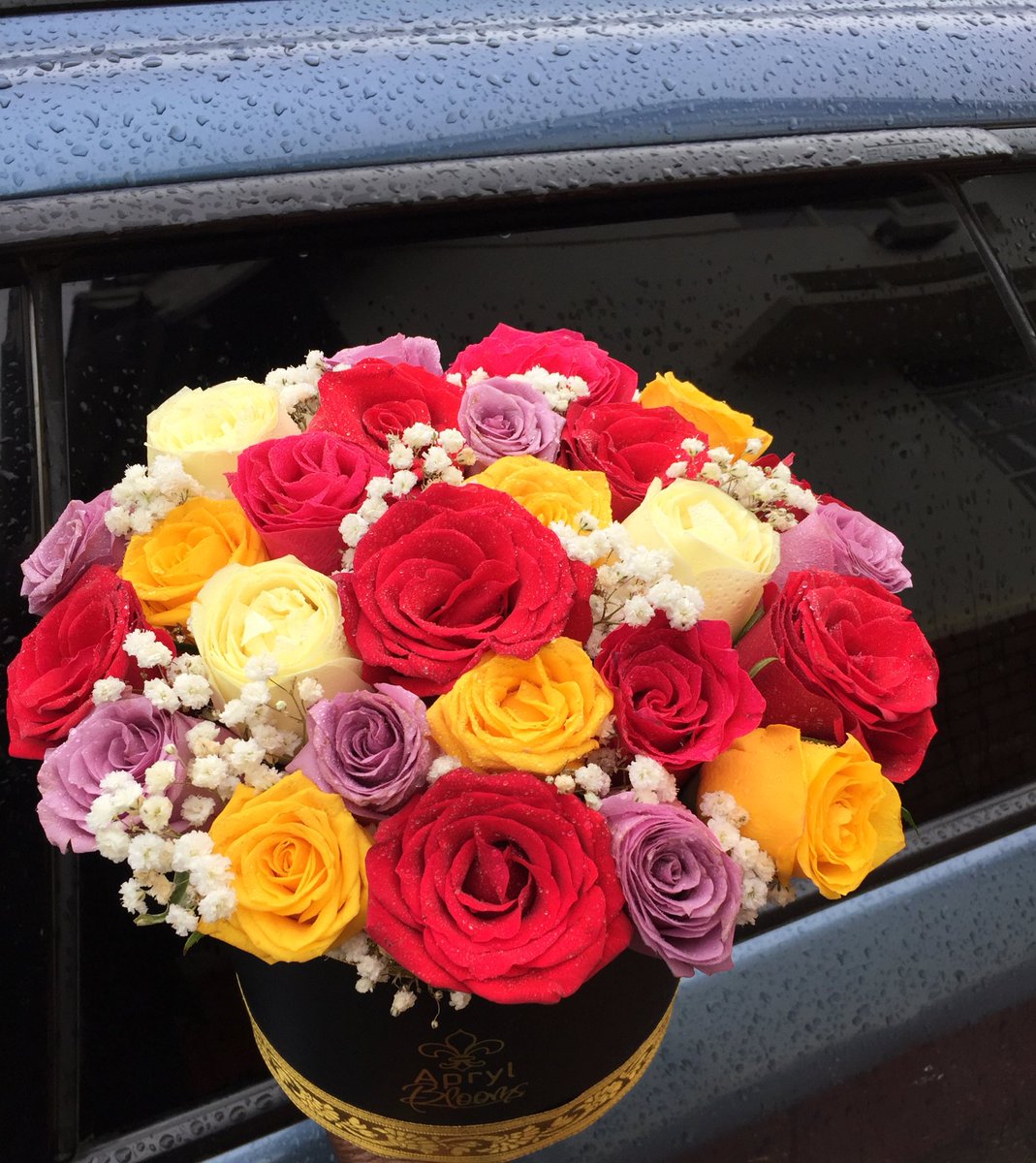 aprylblooms's tweet photo. Happiest Birthday Rachel ______l❤️Ve Lena @tuntuna_24
.
#🅿️reOrder #luxurious #love #friendshipgoals #customizedbouqet #gifts #love #giftsforher #fabulous #fablane #prettypetals #rosesinabox #AprylBlooms #⚜️#fleurdelis #bloom #bloomseason #floralfix #🅿️reOrder https://t.co/eFuvUF2ziX