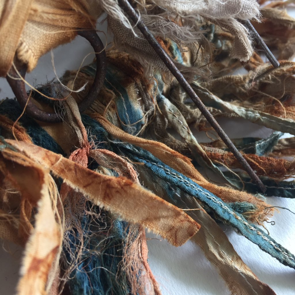 spottedhyenas's tweet photo. New work...
the Colour Notes project (detail)
#weddingcollar #silk #naturaldyes #indigo #eucalyptus #recycled #seasalvage #rust #copperrod @studio21textile https://t.co/ZZI6RPHycQ