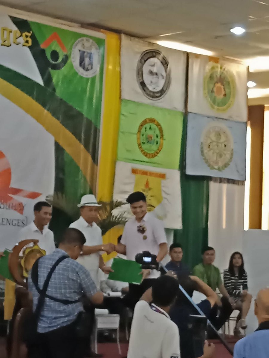 mariachamber76's tweet photo. Congratulations on your Accomplishment Chan!
It was never easy but you dared not give up.
We are so proud of the person you have grown to be
&amp; will continue to love watching you grow.
We look forward to seeing what else you achieve as
you move forward!
Chanatics Family Loves U! https://t.co/7DMlzBAQA8