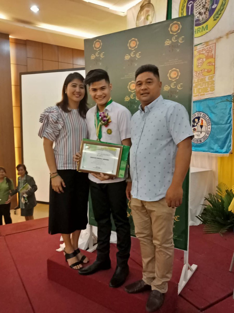 mariachamber76's tweet photo. Congratulations on your Accomplishment Chan!
It was never easy but you dared not give up.
We are so proud of the person you have grown to be
&amp; will continue to love watching you grow.
We look forward to seeing what else you achieve as
you move forward!
Chanatics Family Loves U! https://t.co/7DMlzBAQA8