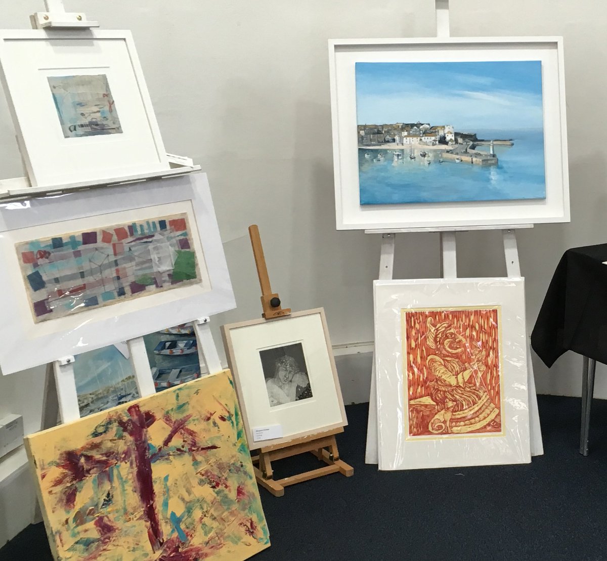 AMAArtists's tweet photo. AMA Pop-Up shop open for business!  Paintings, prints, collages, ceramics, textiles.  Fri, Sat, Sun, North Lodge, Leamington Spa, opposite @LeamSpaArtGall and @PumpRoomGardens All welcome. https://t.co/7LVR49wsrx