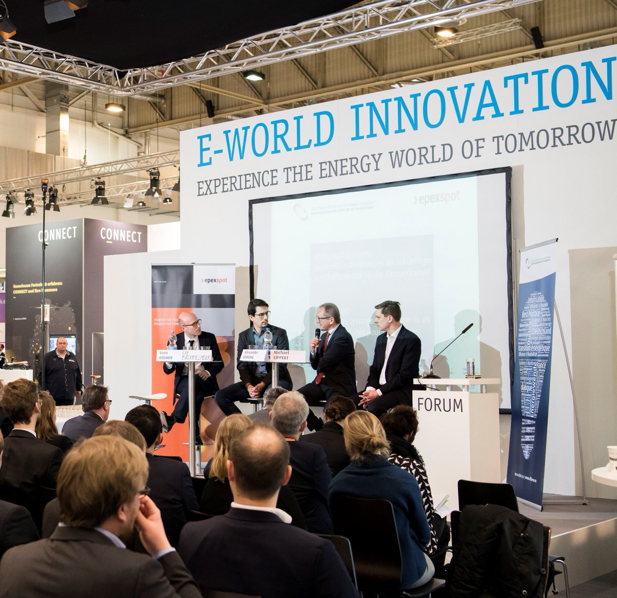EworldEssen's tweet photo. Sven Rösner, @UlfBrommelmeier, Dr. Martin Grundmann und Michael Lippert diskutierten auf dem Innovation Forum. Danke an @DFB_EW und @EPEXSPOT_SE für das tolle Programm #Eworld2018 https://t.co/imWaUAsvBm