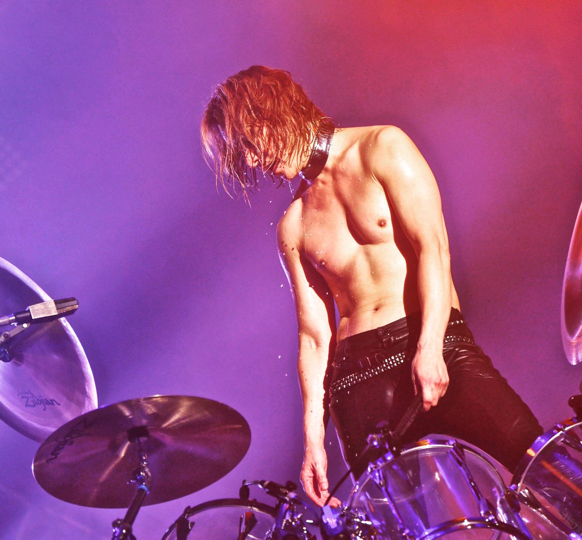 Yoshiki tweet media