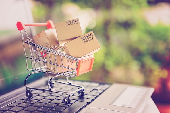 RetailPost's tweet photo. 56% of in-store purchases are influenced by digital. If you aren't reaching your customers online, you could be losing half of your potential revenue. #digicommerce https://t.co/Lrsv0NZfd7 https://t.co/j2cHD6KwYI