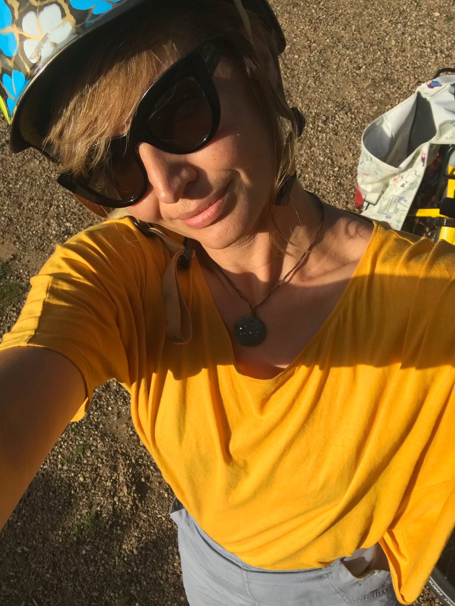 kirstenvibeke's tweet image. Yellow and blue I love you #cyclestyle #isleofbikes
