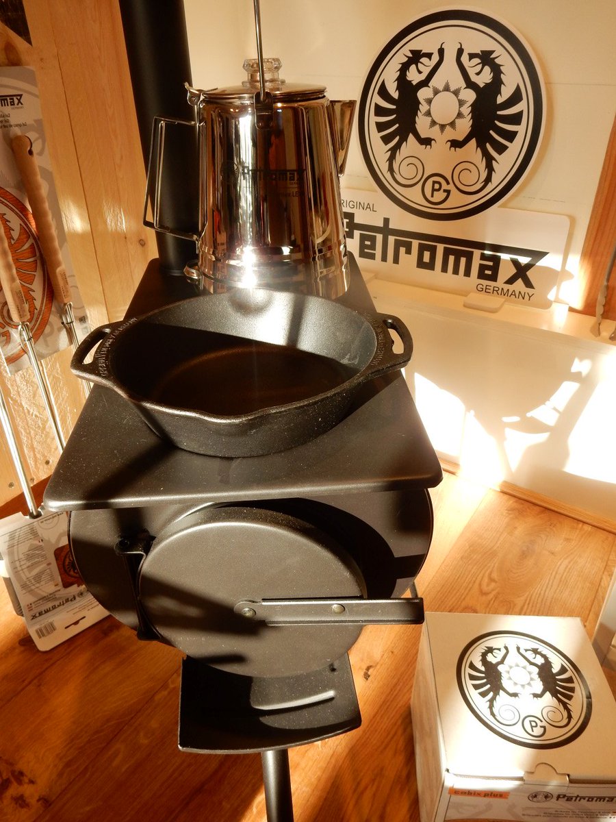 ##petromax kleinste #skillet FP20-T met twee handvaten. Nieuw in ons pakket. Via ons dealernetwerk te koop voor 24,99 euro. ow.ly/FLie30jlzbP