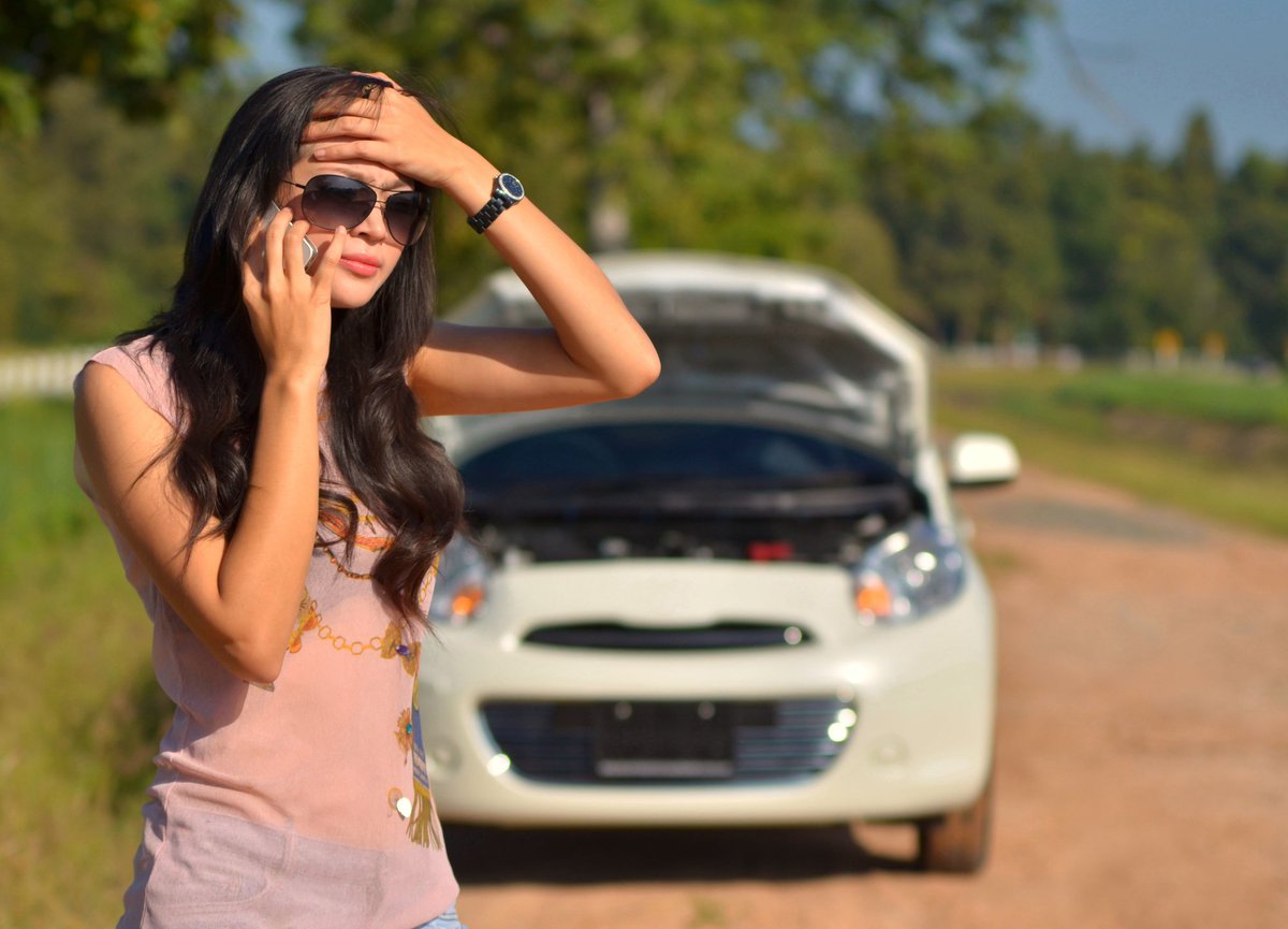 TowDeals's tweet photo. When your car breaks down, it can be hard to know how to react. What tips would you give someone who is dealing with a broken down car for the first time? Tell us in the comments! https://t.co/dSkpxQ04eG