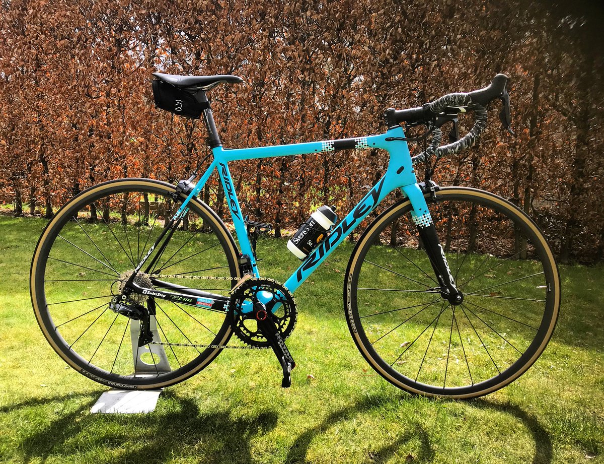 vanthourenhout's tweet photo. Taking this new beauty outside for a 4 hours ride today. @Ridley_Bikes 
☀️🚴🏽‍♂️ 
#springiscoming https://t.co/O4QchdBFCL
