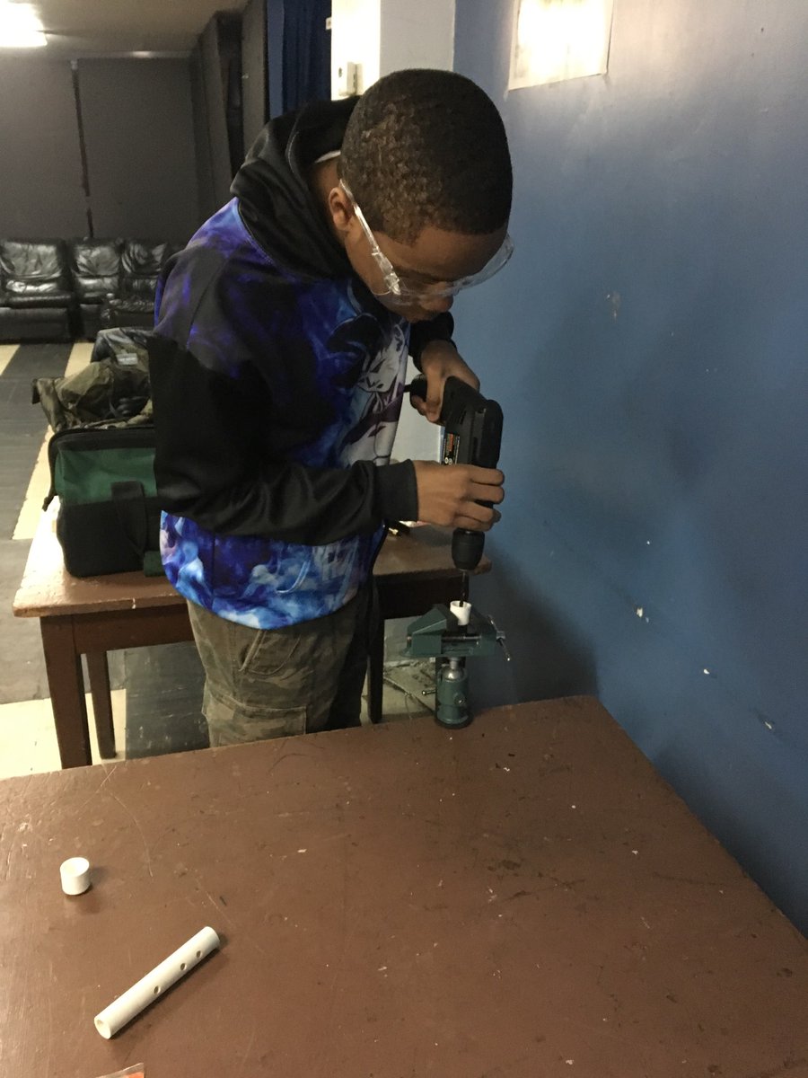 HarlemSBC's tweet photo. Epsilon Sigma Chapter's Sigma Beta Club member putting the final touches on their new US Navy ROV project https://t.co/DPMJMgrLfK