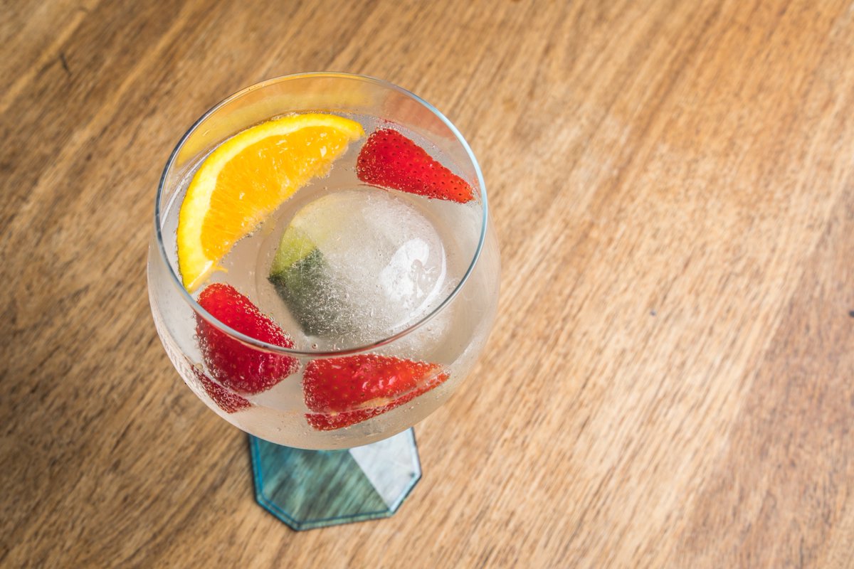 TheGenParkmore's tweet photo. Need a cocktail after work? 🍸We've got you covered !
Join us for half price cocktails daily 5pm to 7pm.
Just another reason to visit us 🍹
https://t.co/g9vSlVO2Oi
☎ 0725473733 / 011 326 7902
📧 thegeneratorparkmore@gmail.com https://t.co/KDVmORaVLP