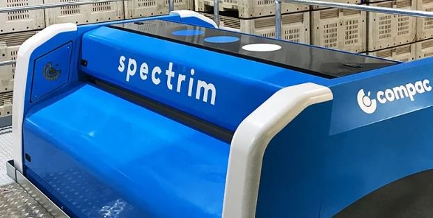 poscosecha's tweet photo. El nuevo algoritmo que @Compacsort aplica en #Spectrim para la detección de #creasing (#clareta, rajado #albedo) en #naranja y otros #cítricos mejora considerablemente la detección automática del defecto, reduciéndose la selección manual en hasta un 50% https://t.co/FMP1RR5wlh https://t.co/GeuKyuVB6G