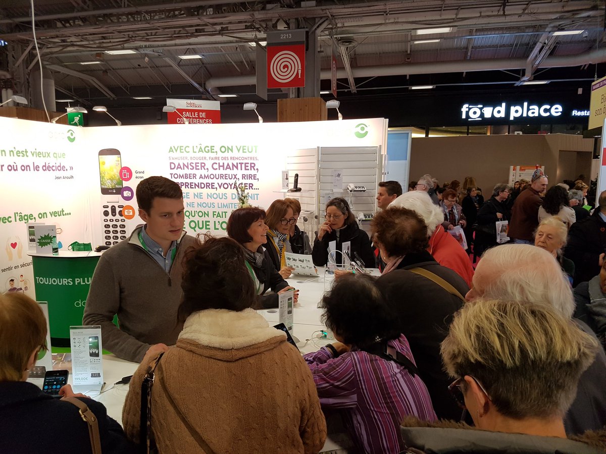 IdoDormoy's tweet photo. 2e jour  @Salon_seniors toujours autant de seniors curieux et de belles rencontres ! #silverco #seniors https://t.co/A05DxNU5Q0