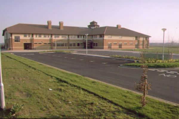 Ebourne_co_uk's tweet photo. The Causeway School https://t.co/J8BYd90Pp8