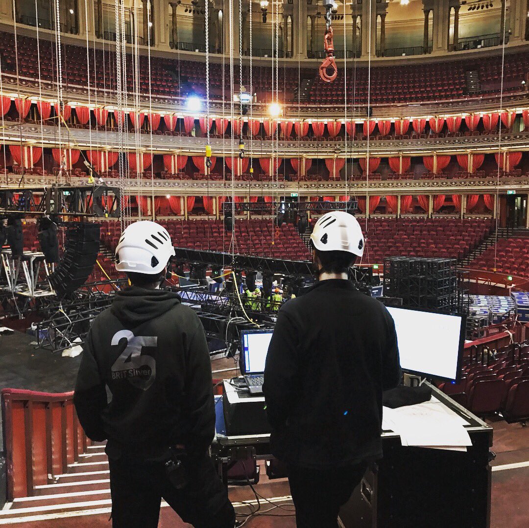 Olivier Awards tweet media