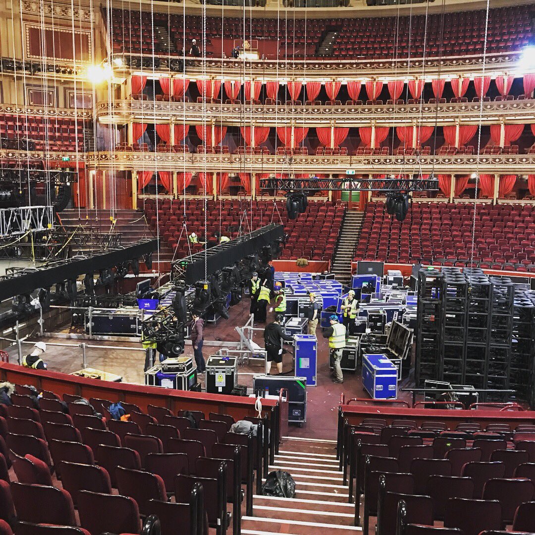 Olivier Awards tweet media