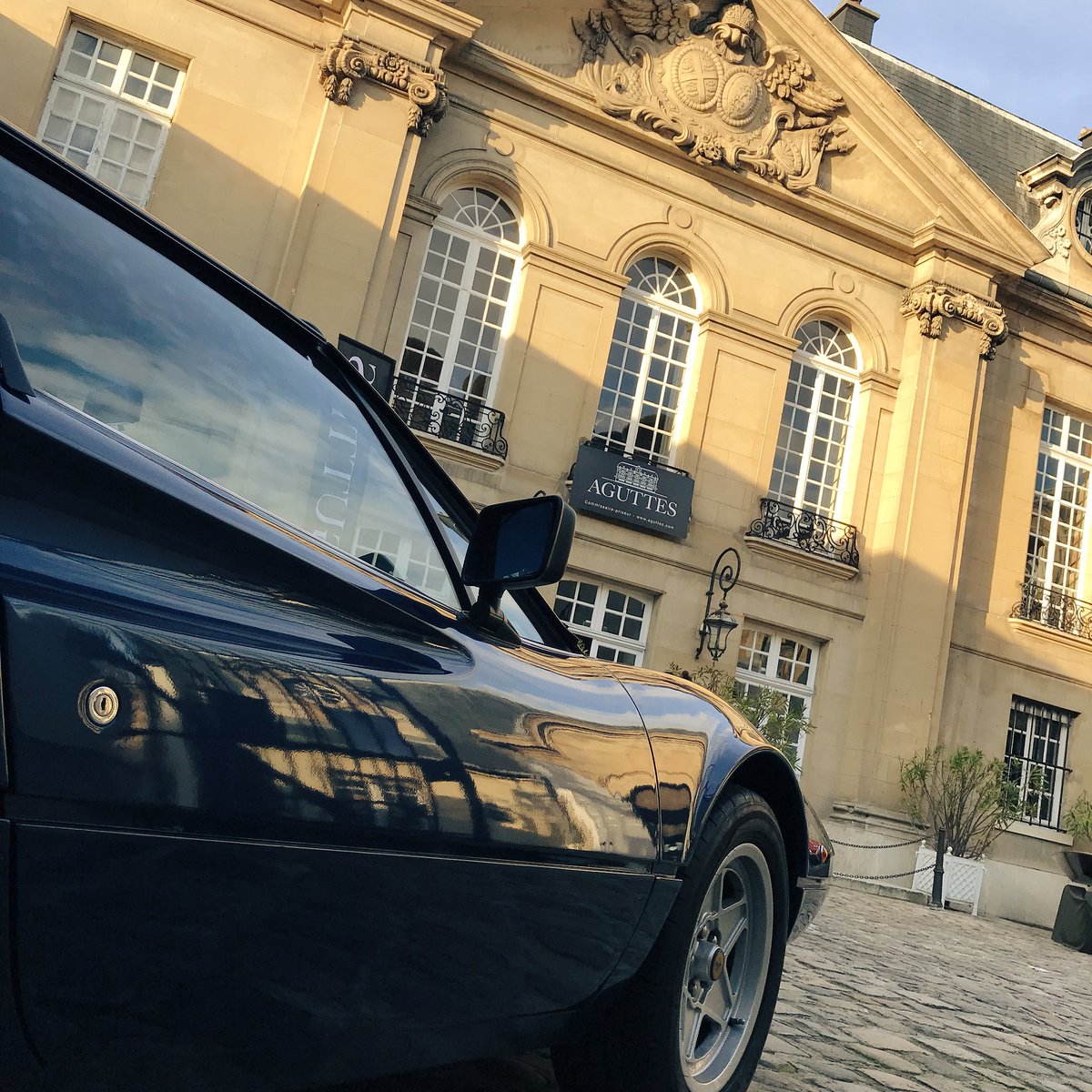 PhilippeLouisLR's tweet photo. Un Week-end à Bagatelle par @CAguttes. Expo dès ce matin, vente dimanche @VilledeNeuilly #auction #automobiles #montres #design #artcontemporain #vins #spiritueux https://t.co/5sKMpFR75G