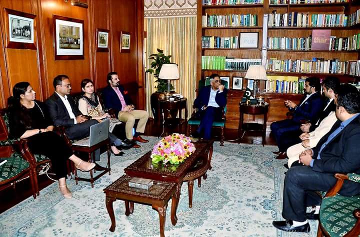 girldigitallead's tweet photo. We are honored to announce that Governor Sindh Mr. Mohammad Zubair is now Patron-In-Chief of @girldigitallead @BlogsPay Program.
Hon. Governor whole heartedly accepted the Patron in Chief position.

#TECHPakistan #GirlDigitalLeader #GovernorSindh #Womenempowerment https://t.co/U9Sz5J8MOw