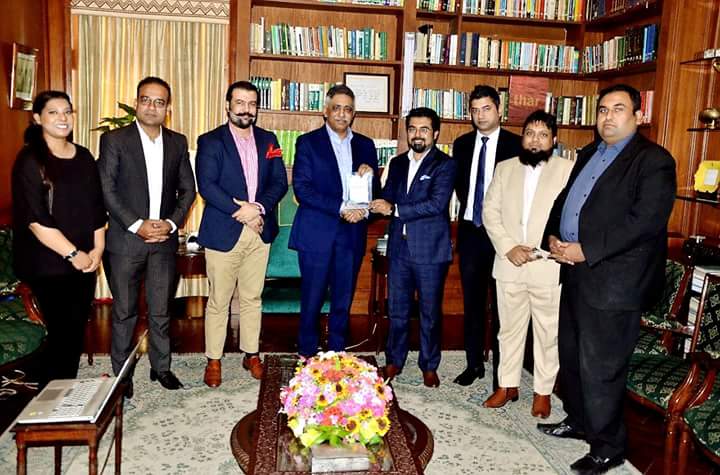 girldigitallead's tweet photo. We are honored to announce that Governor Sindh Mr. Mohammad Zubair is now Patron-In-Chief of @girldigitallead @BlogsPay Program.
Hon. Governor whole heartedly accepted the Patron in Chief position.

#TECHPakistan #GirlDigitalLeader #GovernorSindh #Womenempowerment https://t.co/U9Sz5J8MOw