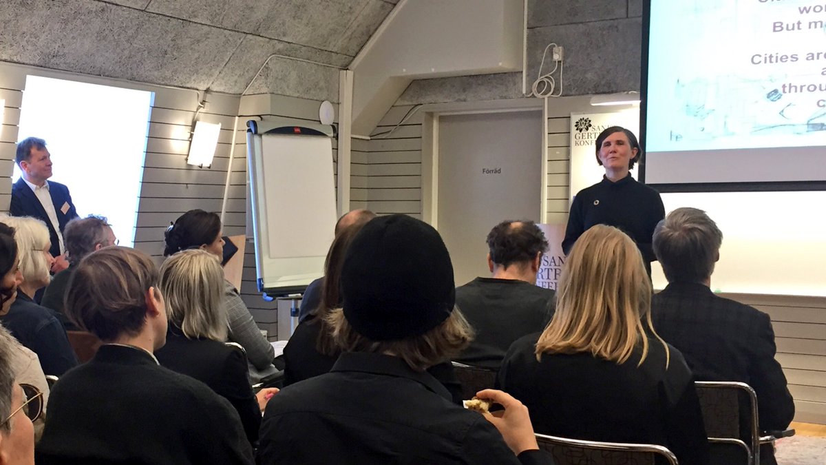 Full konferens om <a href="/byggemenskaper/">Byggemenskaper</a> i #Malmö. Hur kan vi bygga vårt drömboende tillsammans? <a href="/martastenevi/">Märta Stenevi</a> inleder.