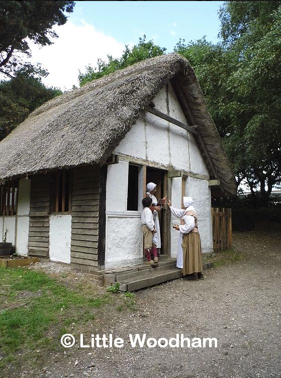 #ThatchAdvice If you like thatch and history we have written a blog about a great place to visit in #Hampshire. goo.gl/W8Jhzt <a href="/_LittleWoodies/">Little Woodham Living History Village</a>