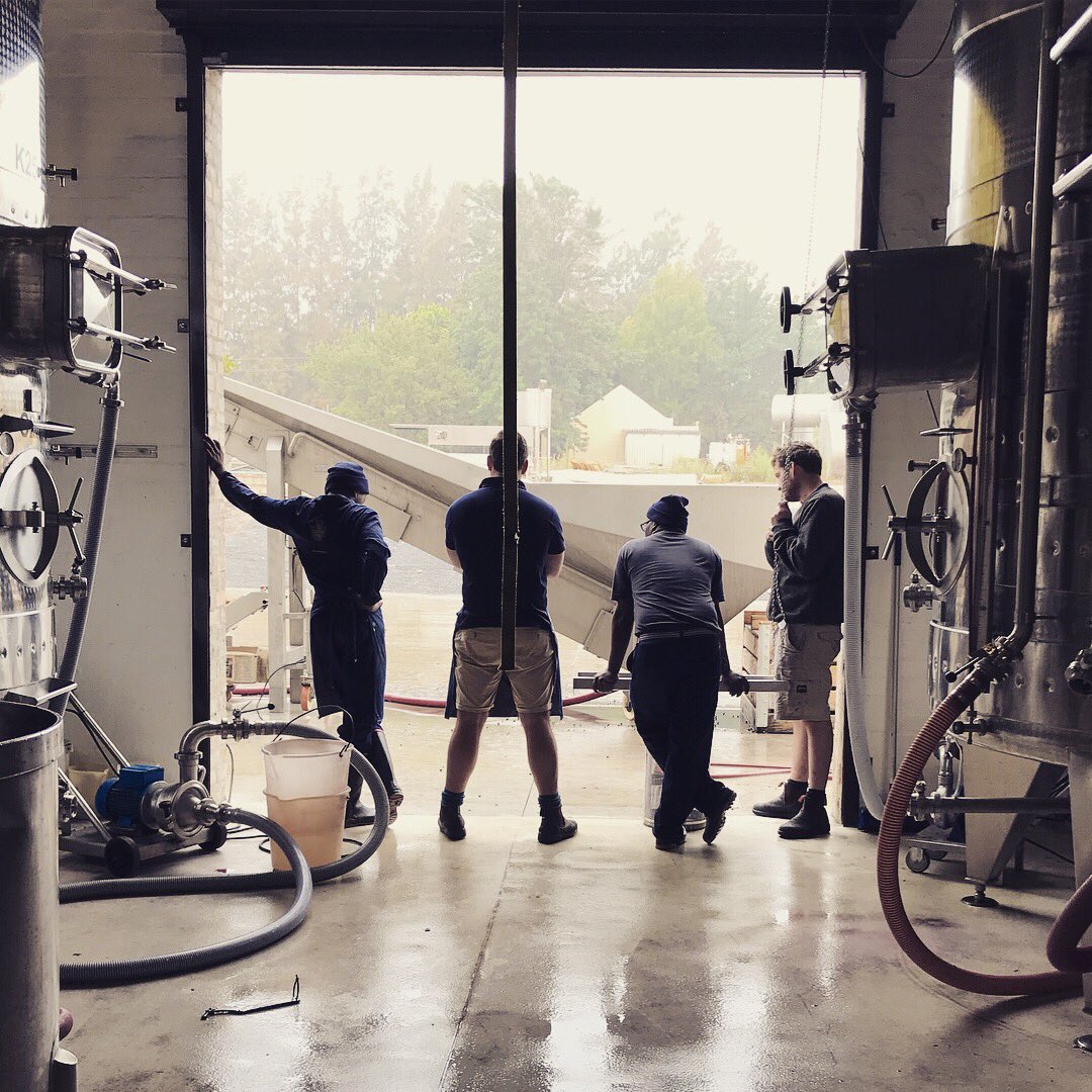 L'Re Burger tweet media