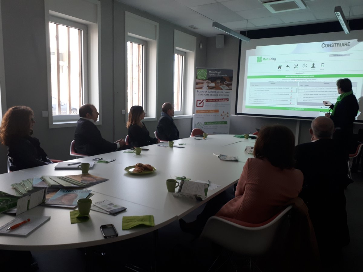 MatuDiag's tweet photo. Premier petit dej de découverte de #MatuDiag , tout le monde est concentré ! Bon vendredi à tous ! https://t.co/pKJo9RiG9G