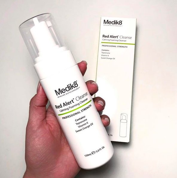 Medik8_es's tweet photo. Si tienes una piel con tendencia a la rojez, prueba la línea Red Alert: 
Regula el flujo sanguíneo
Reduce la reactividad
Reduce la formación de nuevos capilares rotos
Alivia y calma la #piel enrojecida
Alivia la inflamación y el dolor
Mantiene la barrera de defensas natural https://t.co/y09wlRUzFe